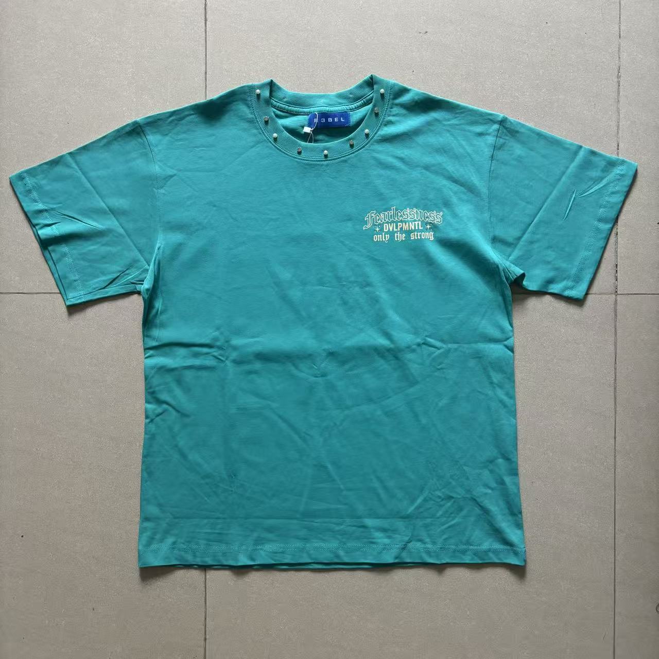 images/2108-r3bel-only-the-strong-graphic-crop-tee/02.jpg