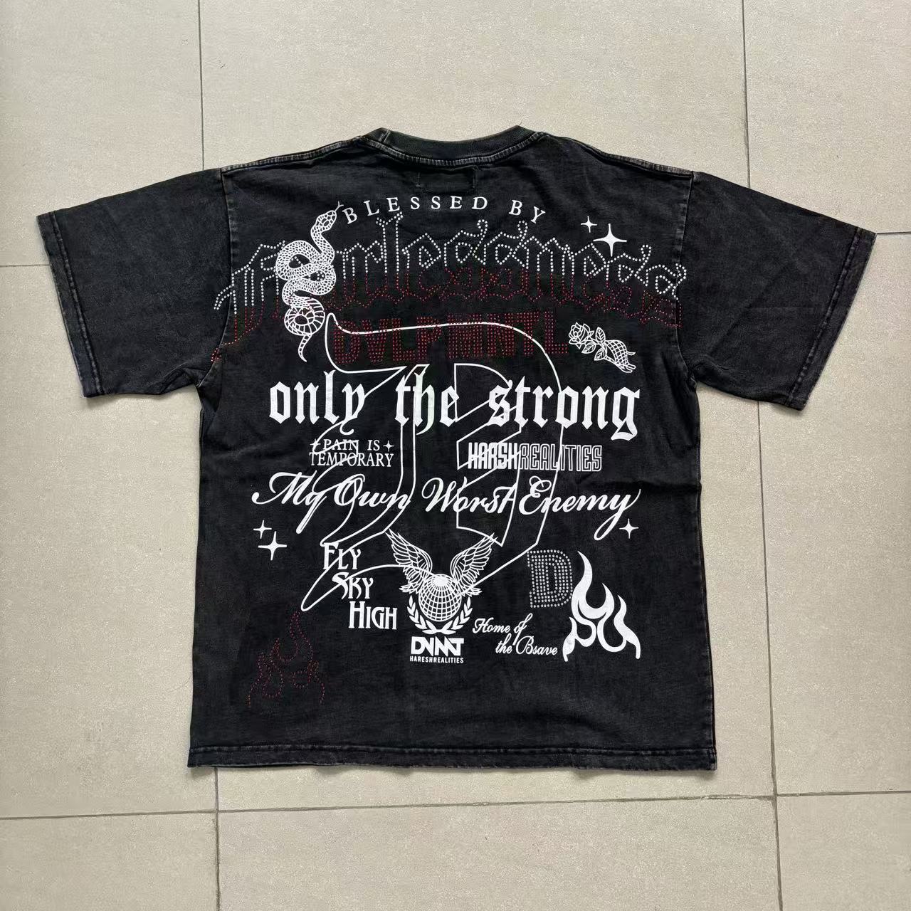 images/2110-r3bel-fearlessness-graphic-crop-tee/04.jpg
